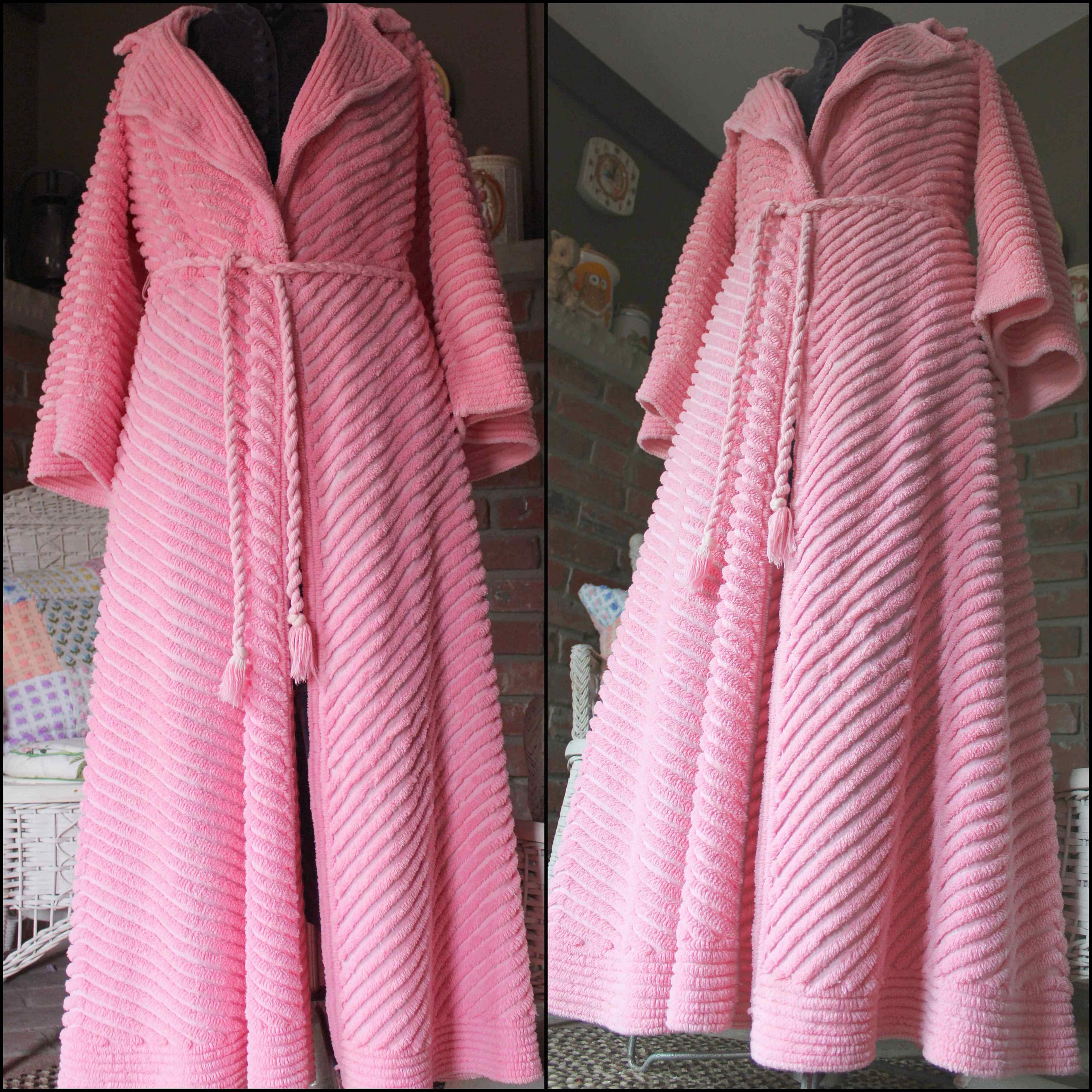 Plush Pink Vintage Chenille Robe, Authentic WWII Era Bathrobe with