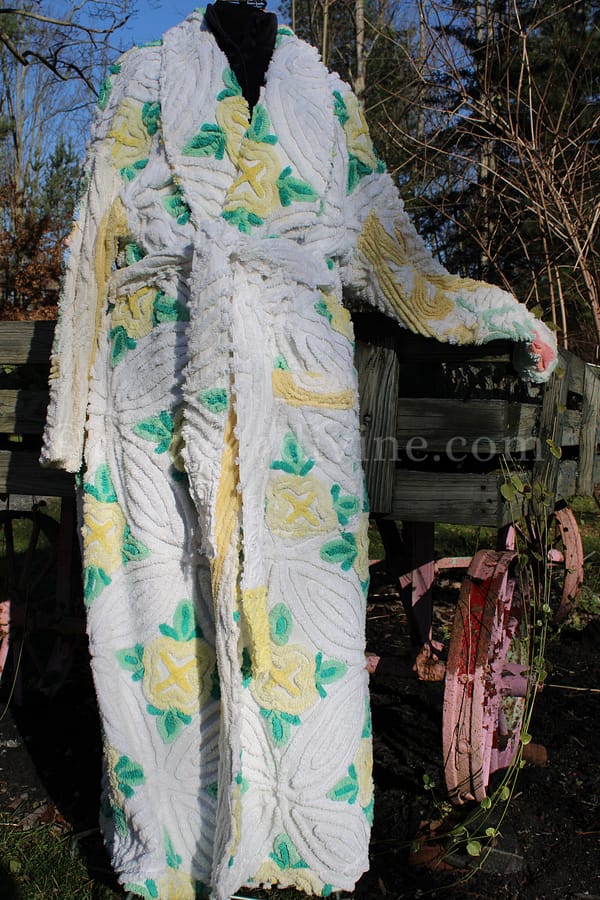 Plush Plus Size Chenille Robe, Upcycled Bathrobe from Cabbage Rose Blooms Vintage Chenille