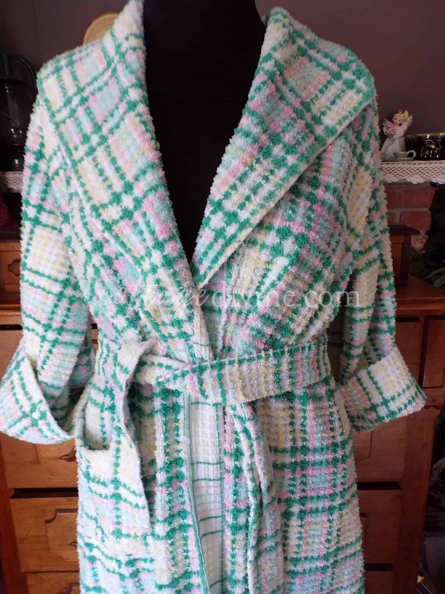 I Love Lucy Style Pinup PLAID Vintage Chenille Robe Ladies Bathrobe